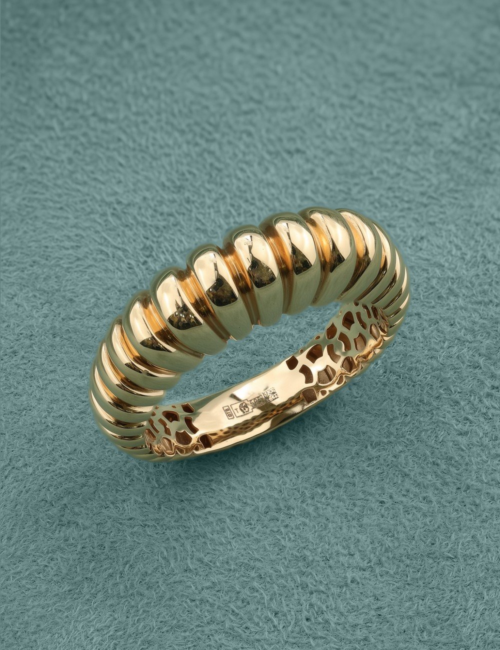 Кольцо из золота