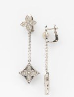 Серьги из белого золота c бриллиантами