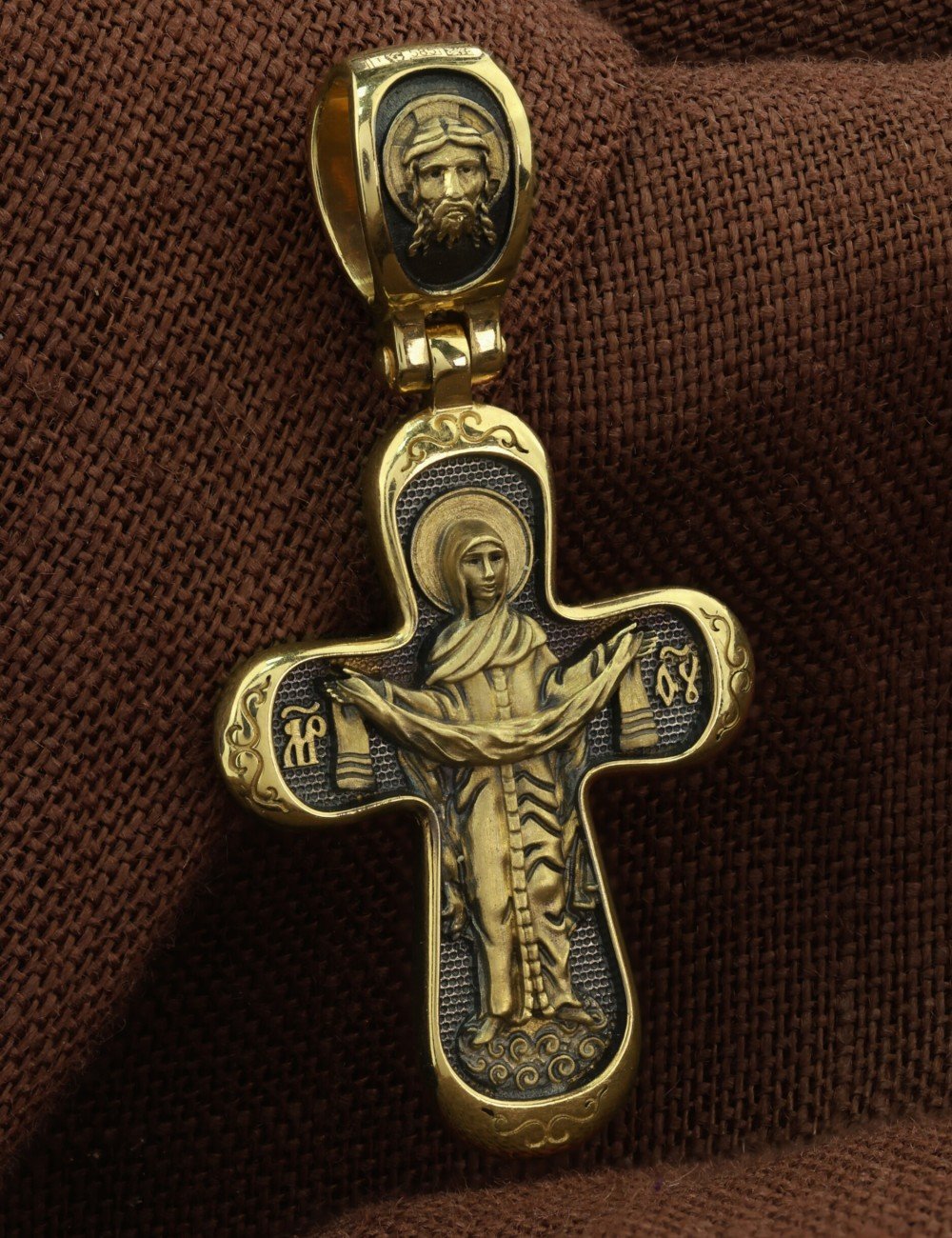 Крест из лимонного золота