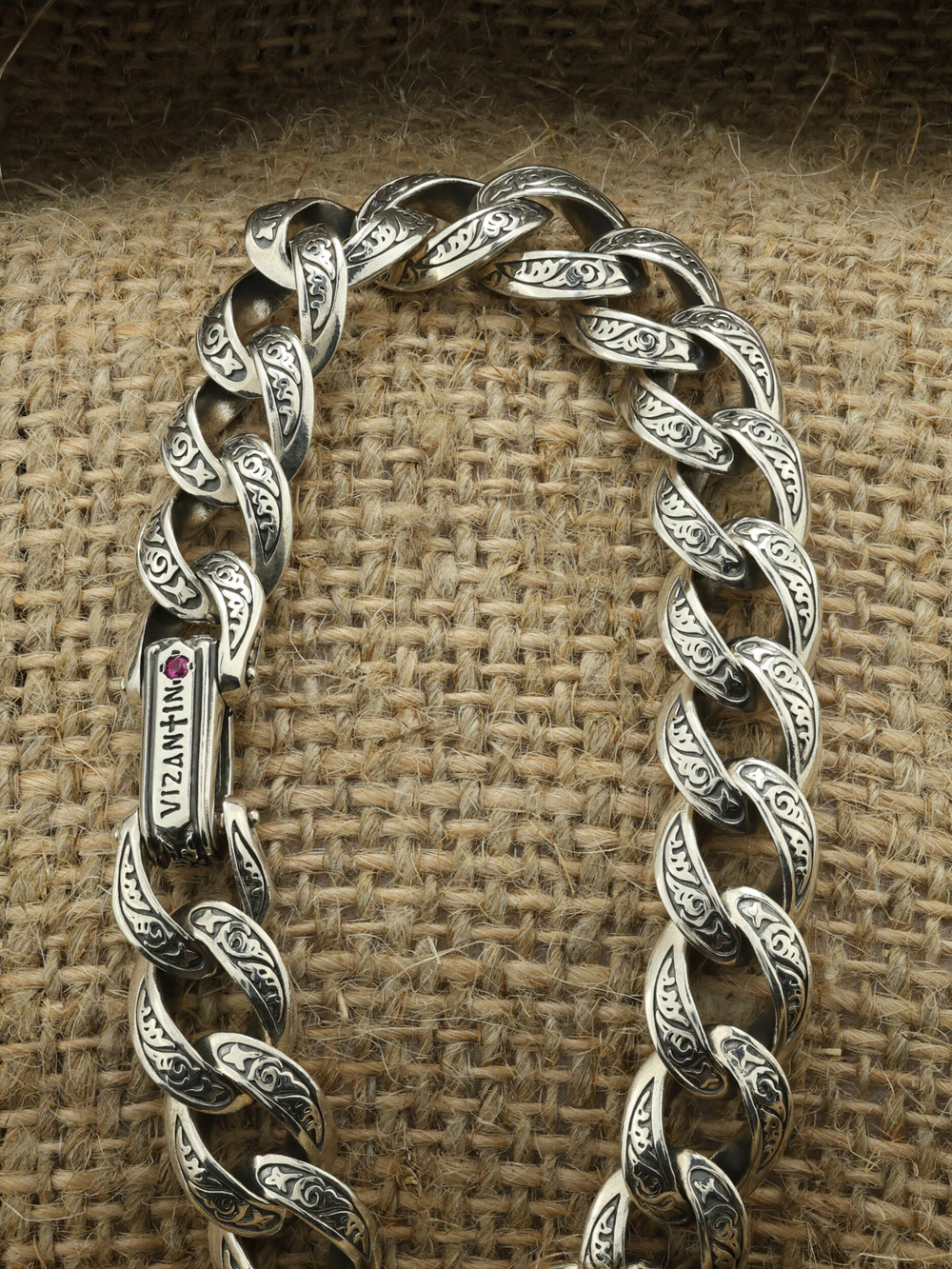 Браслет из серебра 925 пробы c рубином