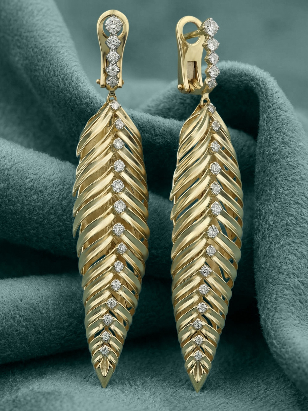 Серьги из лимонного золота 585 пробы c бриллиантами