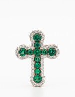 Крест из золота c бриллиантами и изумрудом