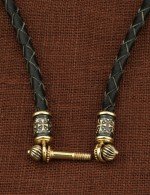 Гайтан из лимонного золота c кожаным шнурком