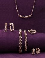 Колье из розового золота