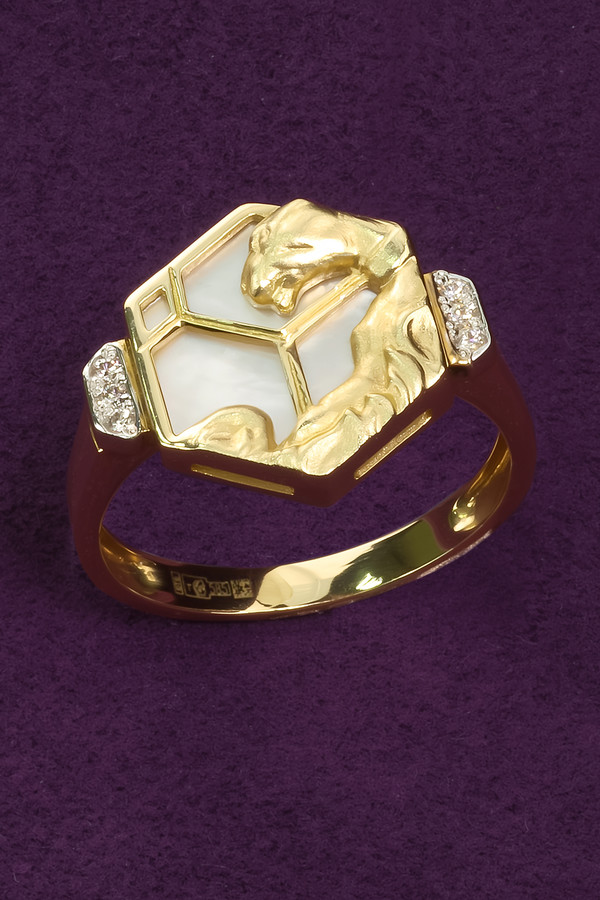 Кольцо из лимонного золота 585 пробы c бриллиантами и перламутром