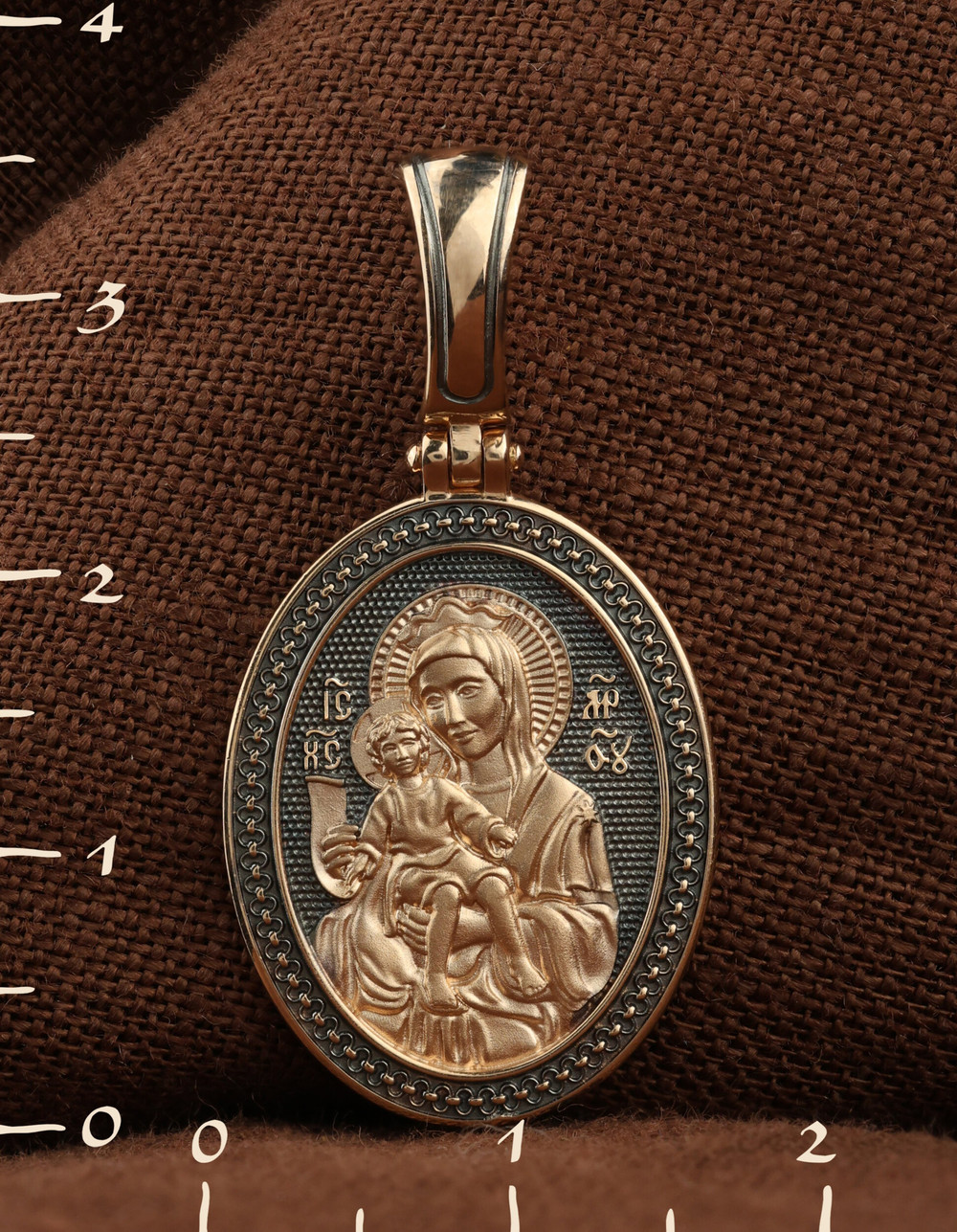 Нательная икона из красного золота 585 пробы