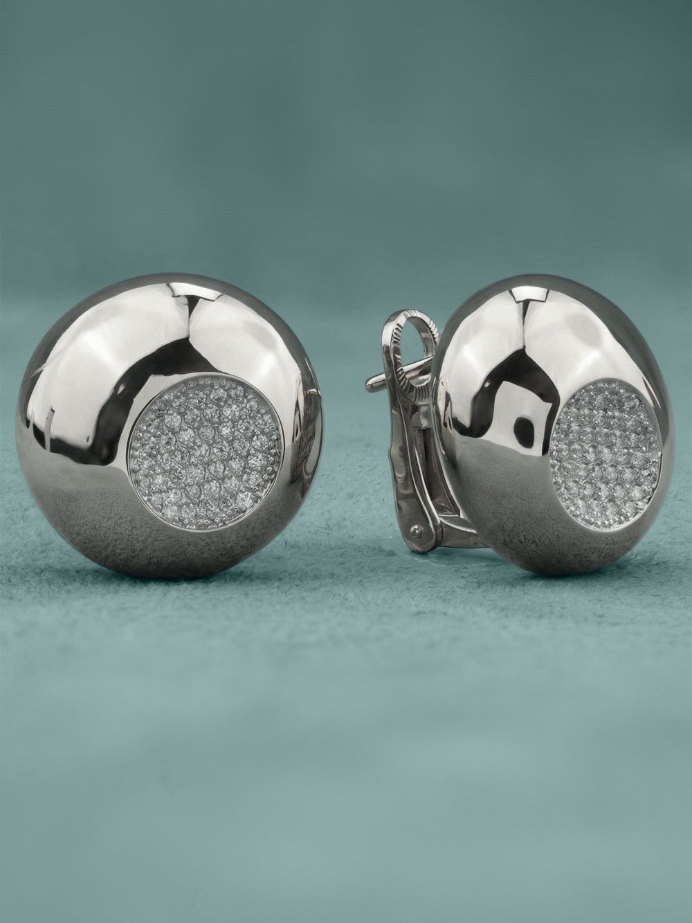 Серьги из белого золота 585 пробы c бриллиантами