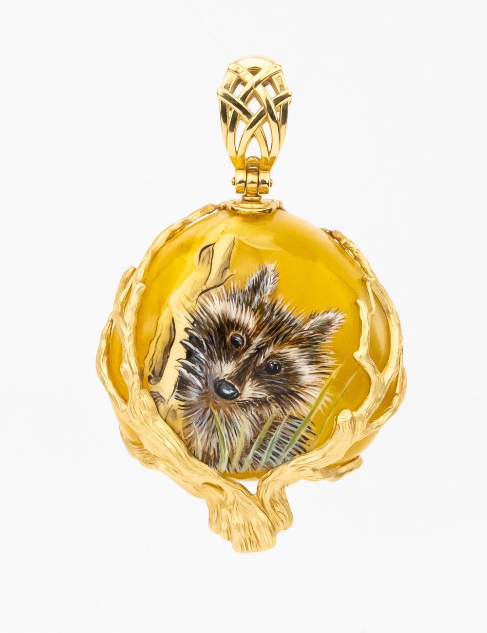 Подвеска из лимонного золота c росписным янтарём