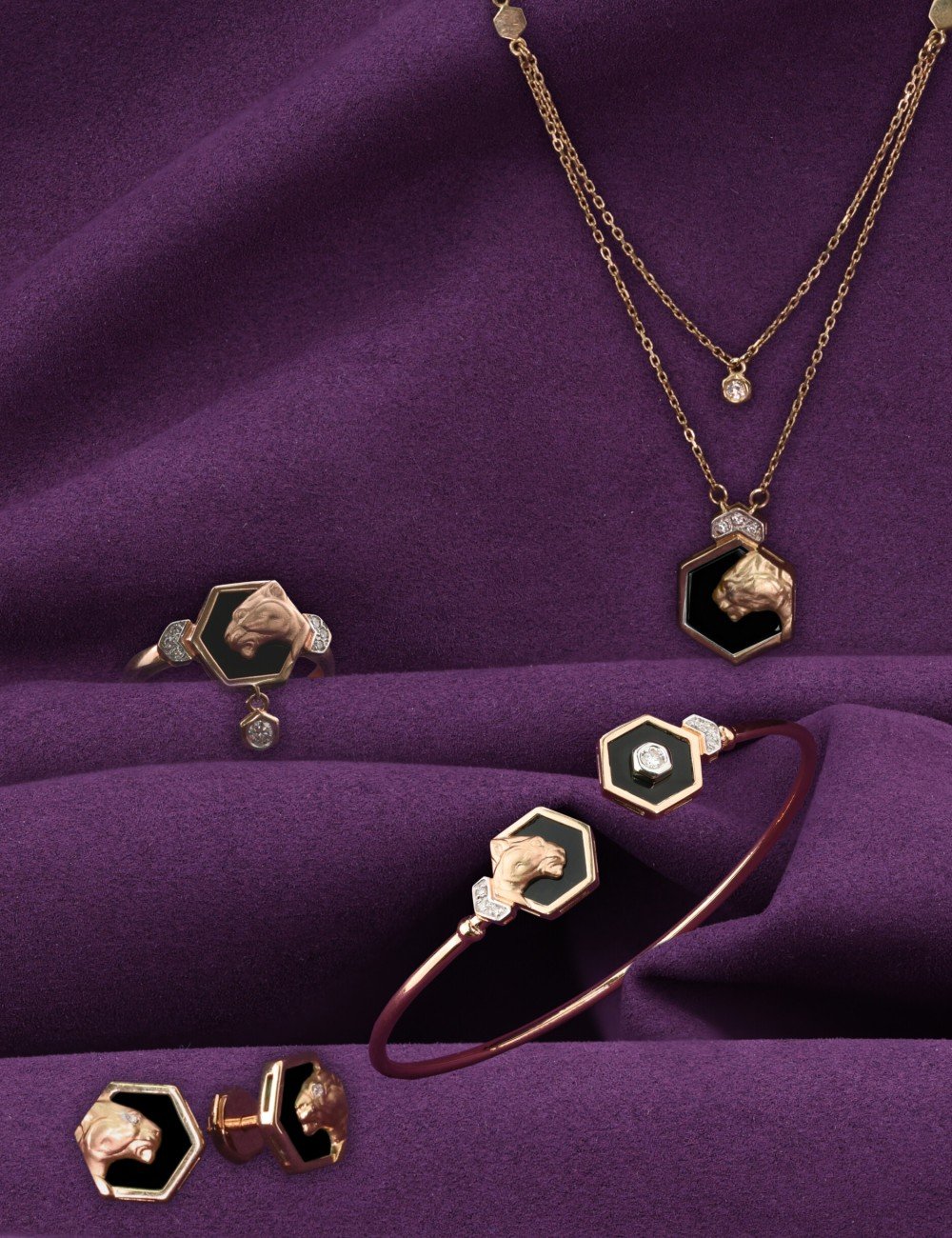 Серьги из золота c бриллиантами и ониксом