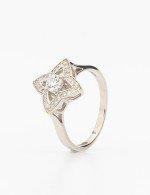 Кольцо из белого золота c бриллиантами