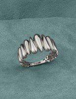 Кольцо из белого золота