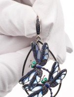 Подвеска из белого золота c сапфиром и эмалью