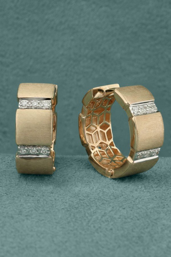 Серьги из золота c бриллиантами