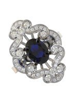 Кольцо из белого золота c бриллиантами и сапфиром