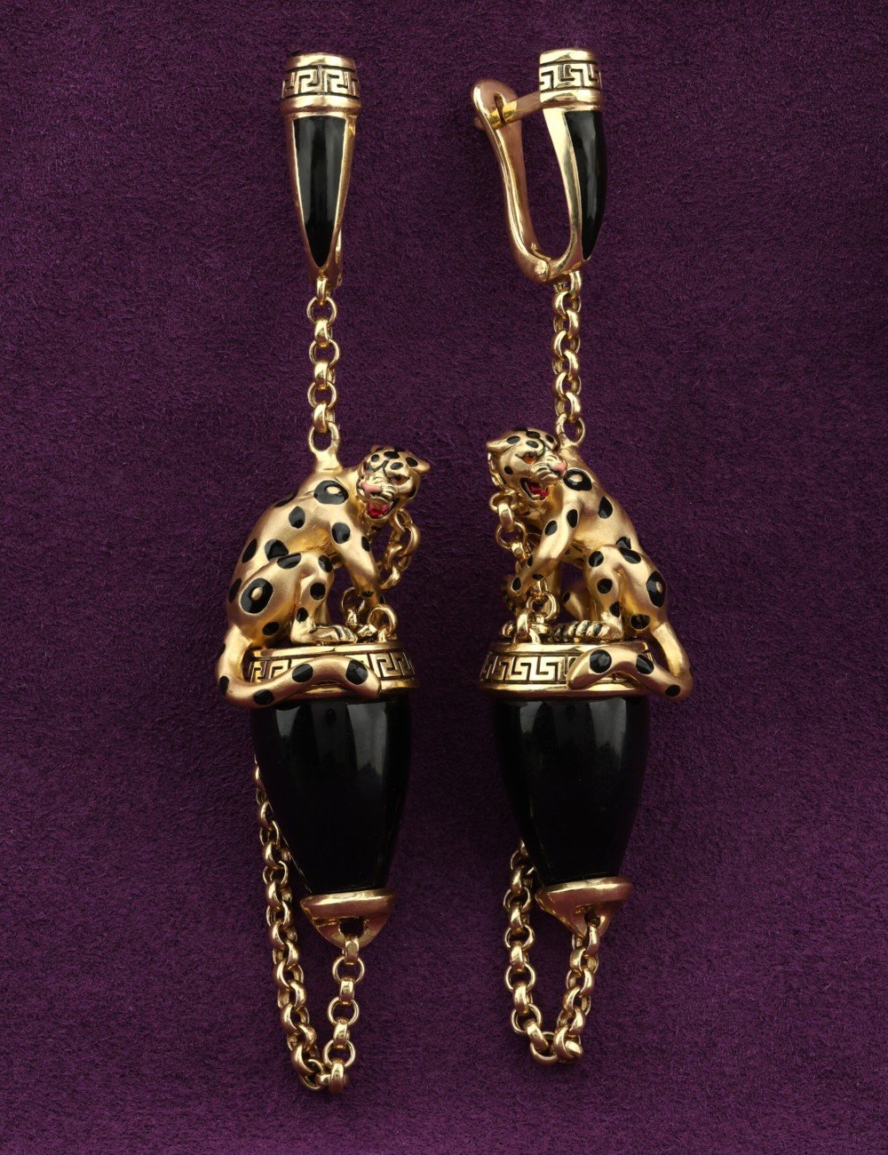 Серьги из лимонного золота c эмалью и ониксом