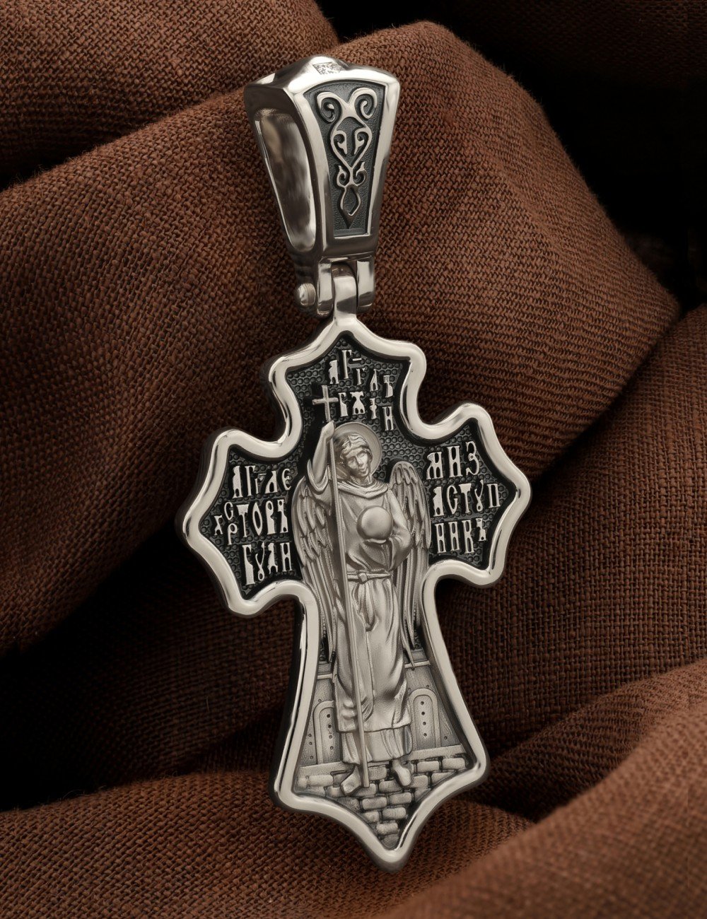 Крест из белого золота