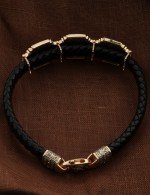 Браслет из золота c шнурком