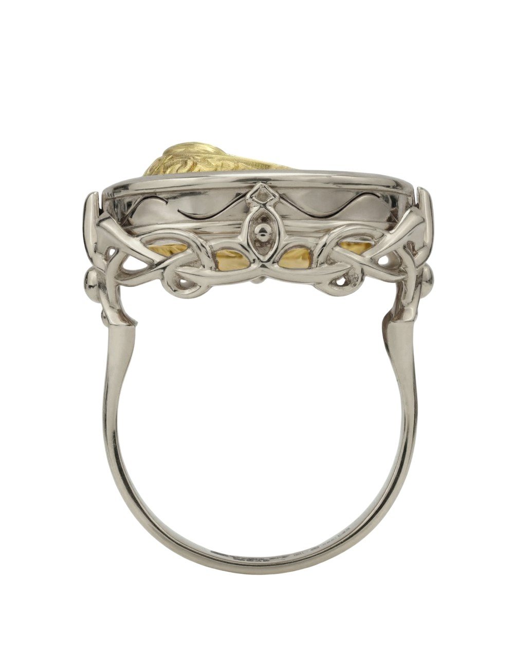 Кольцо из белого золота c ониксом и перламутром