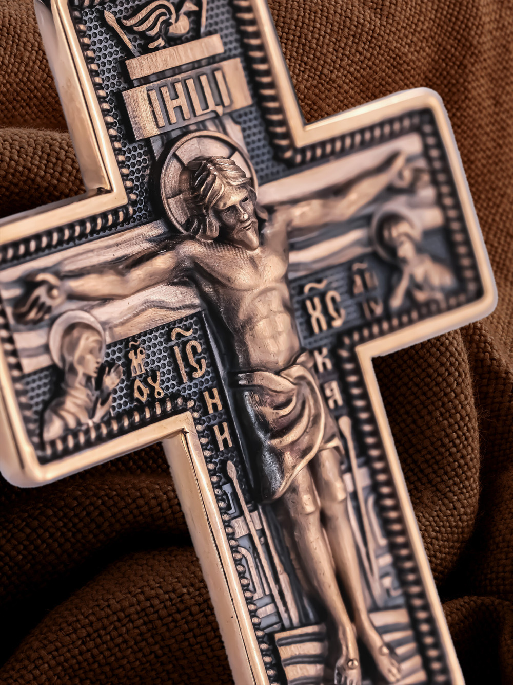 Крест из красного золота 585 пробы