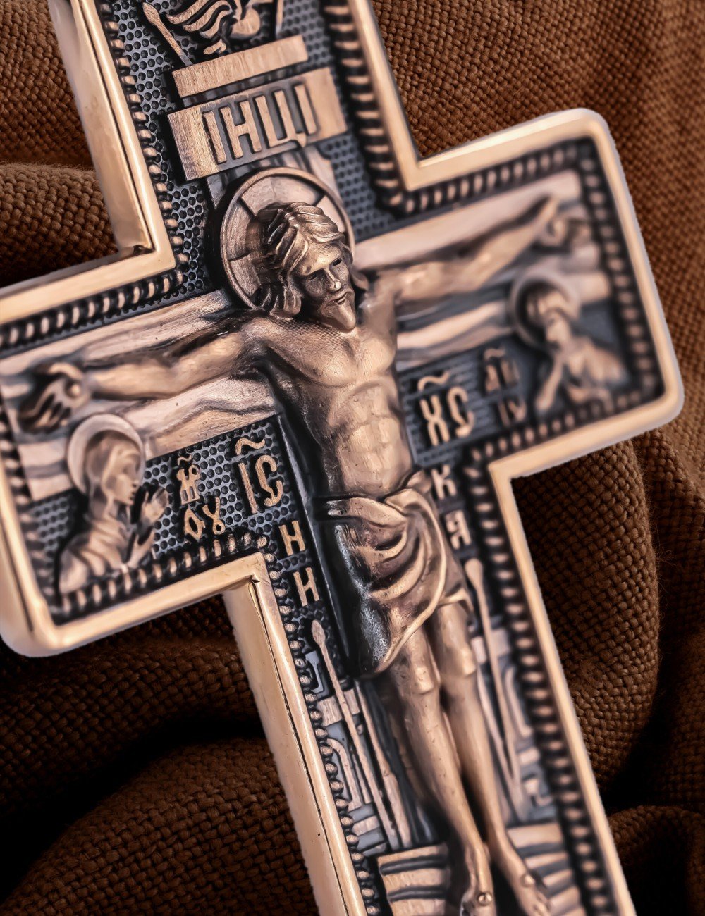 Крест из золота