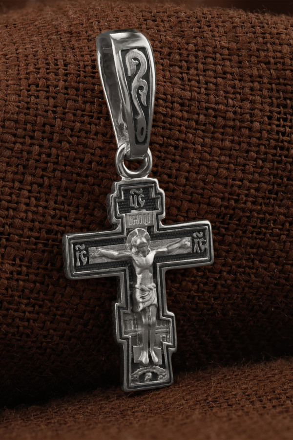 Крест из белого золота 585 пробы