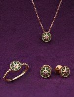 Кольцо из золота c бриллиантами и малахитом