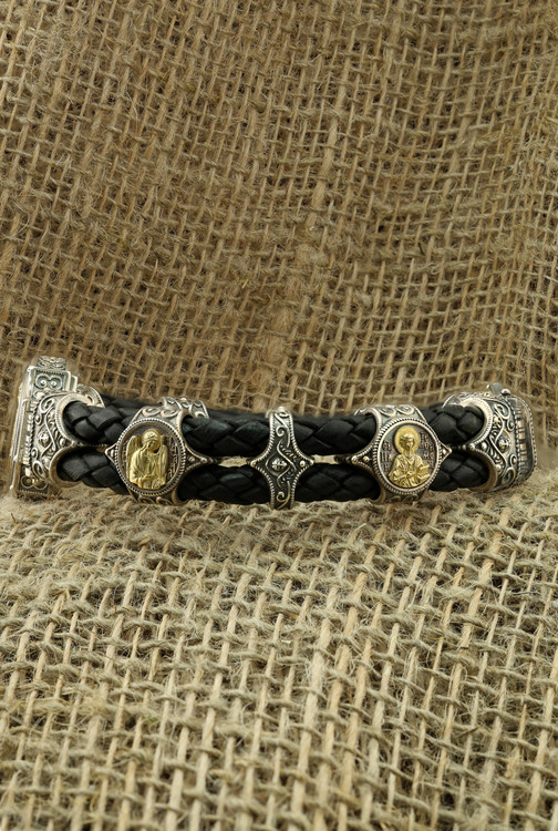 Браслет из серебра 925 пробы и золота 750 пробы c кожаным шнурком и ониксом