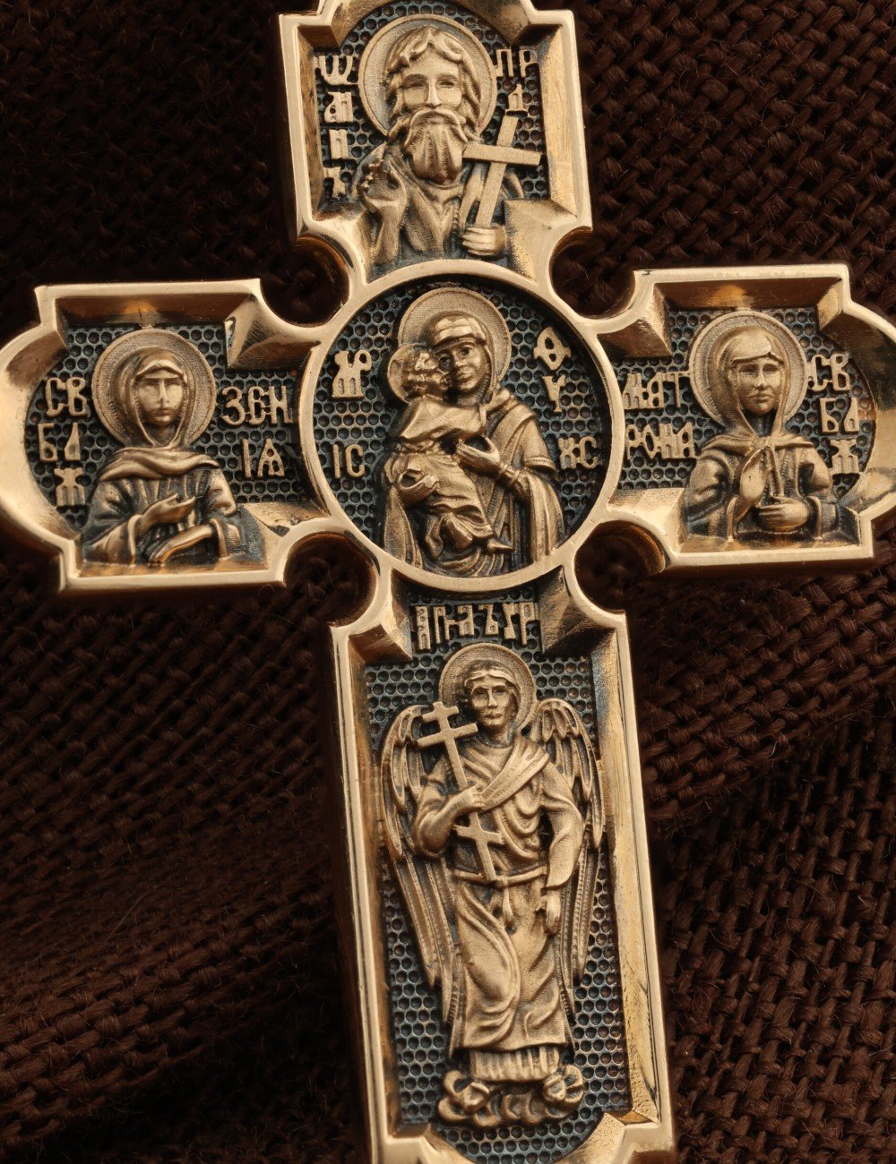 Крест из золота