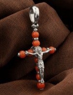 Крест из белого золота c кораллом