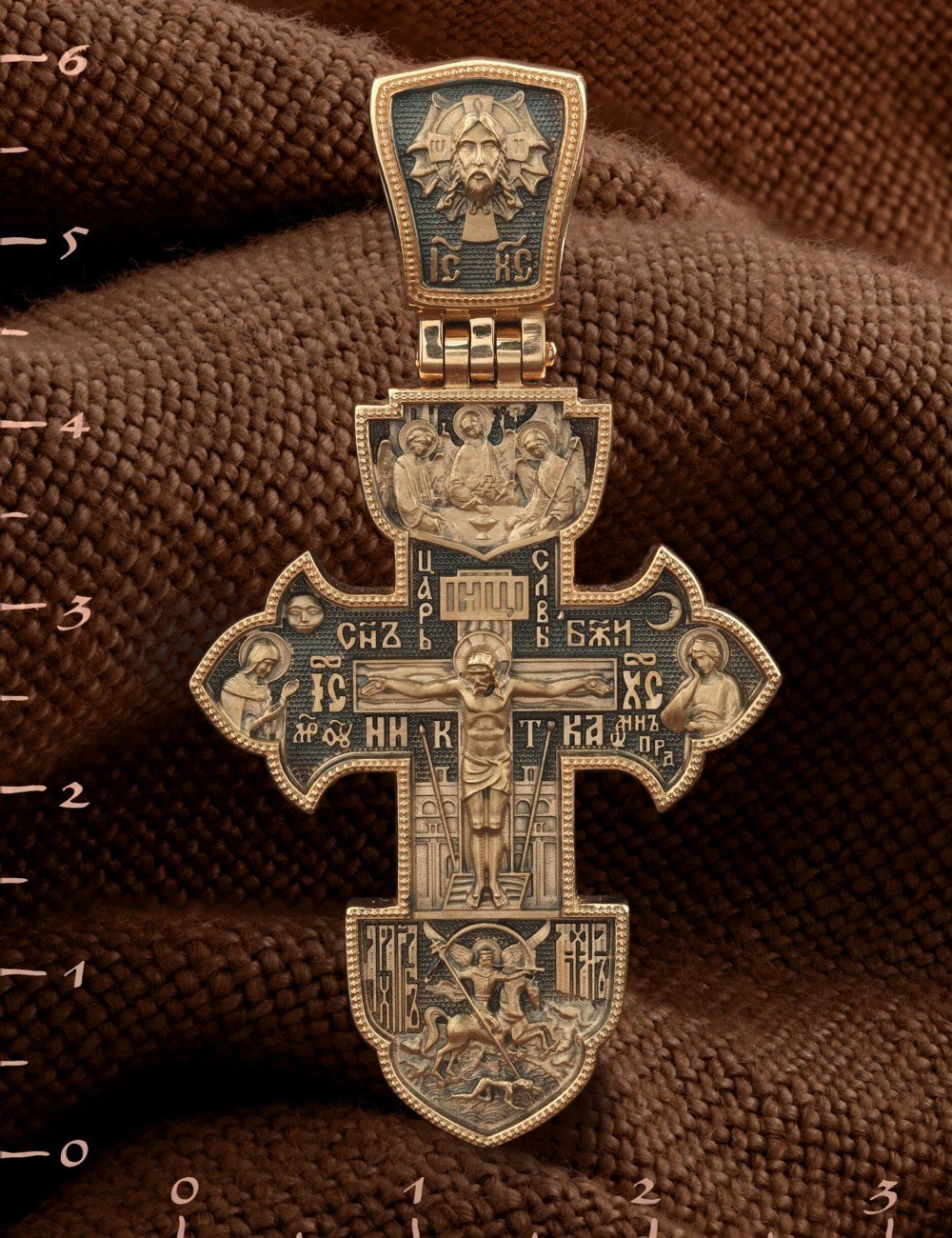 Крест из золота