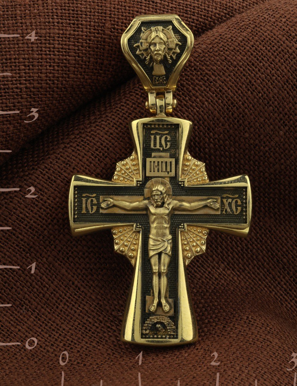 Крест из лимонного золота