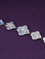 Браслет из белого золота c эмалью, жемчугом и перламутром