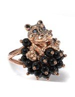 Кольцо из золота c эмалью и ониксом