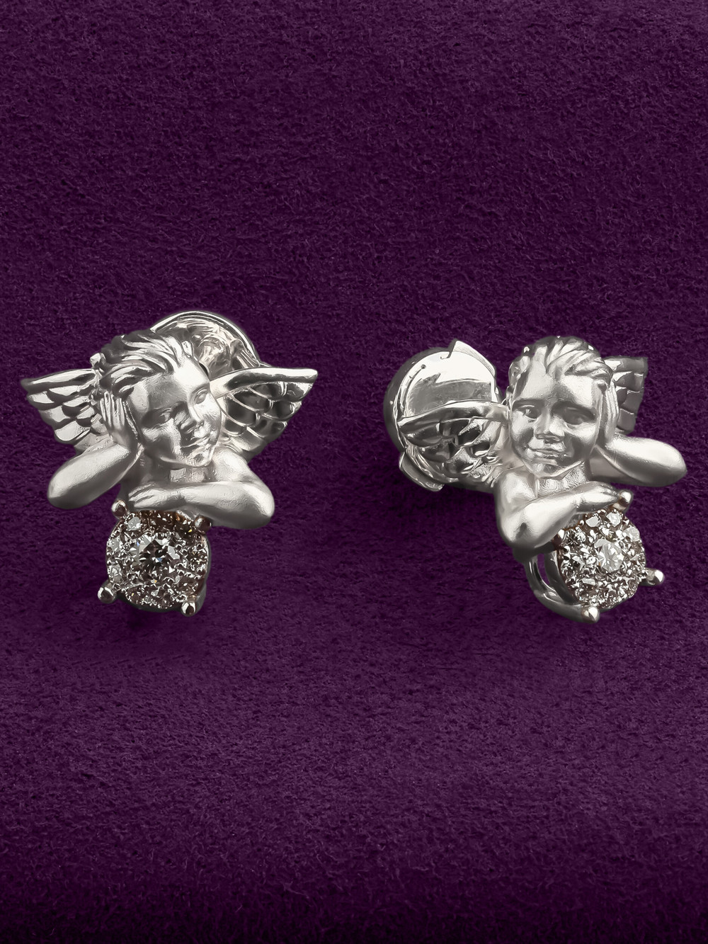 Серьги из белого золота 585 пробы c бриллиантами