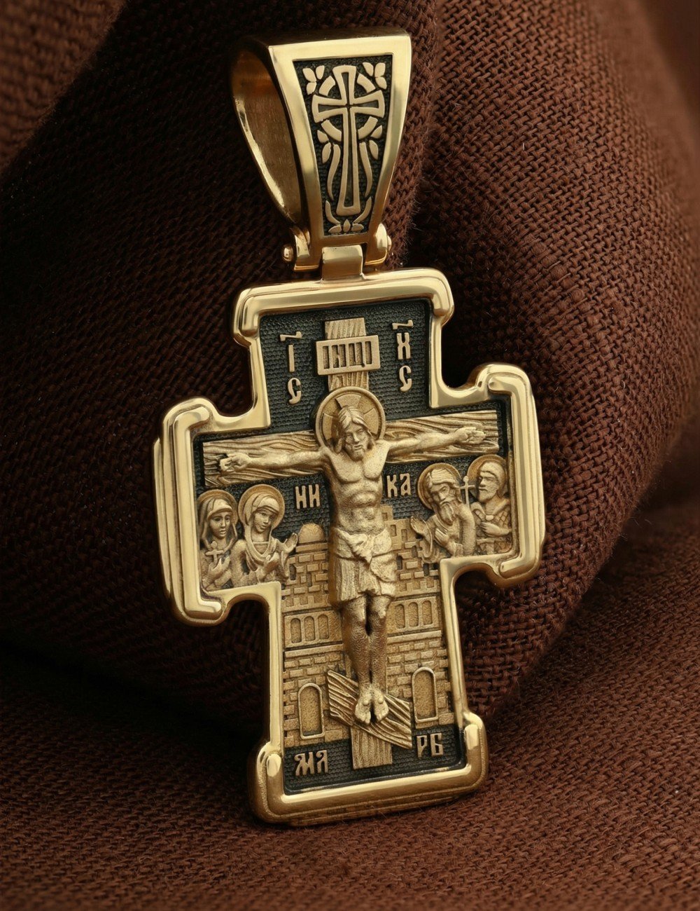 Крест из лимонного золота