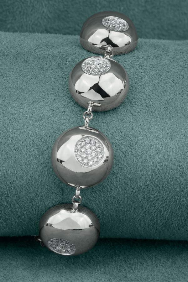 Браслет из белого золота 585 пробы c бриллиантами