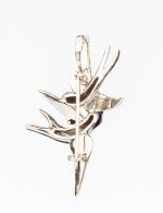 Брошь из белого золота c эмалью