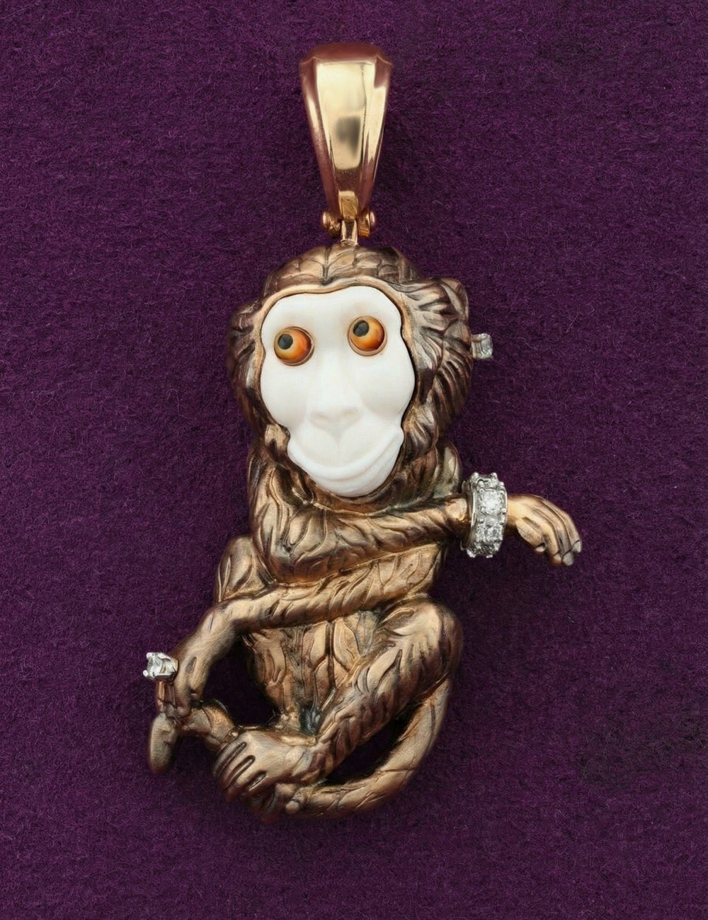 Подвеска из золота c эмалью, бриллиантами, рубином и бивнем мамонта