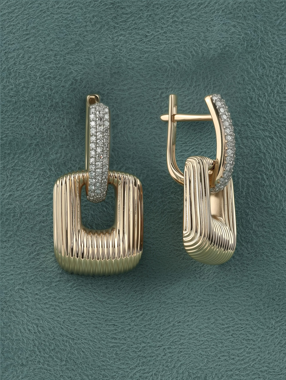 Серьги из красного золота 585 пробы c бриллиантами