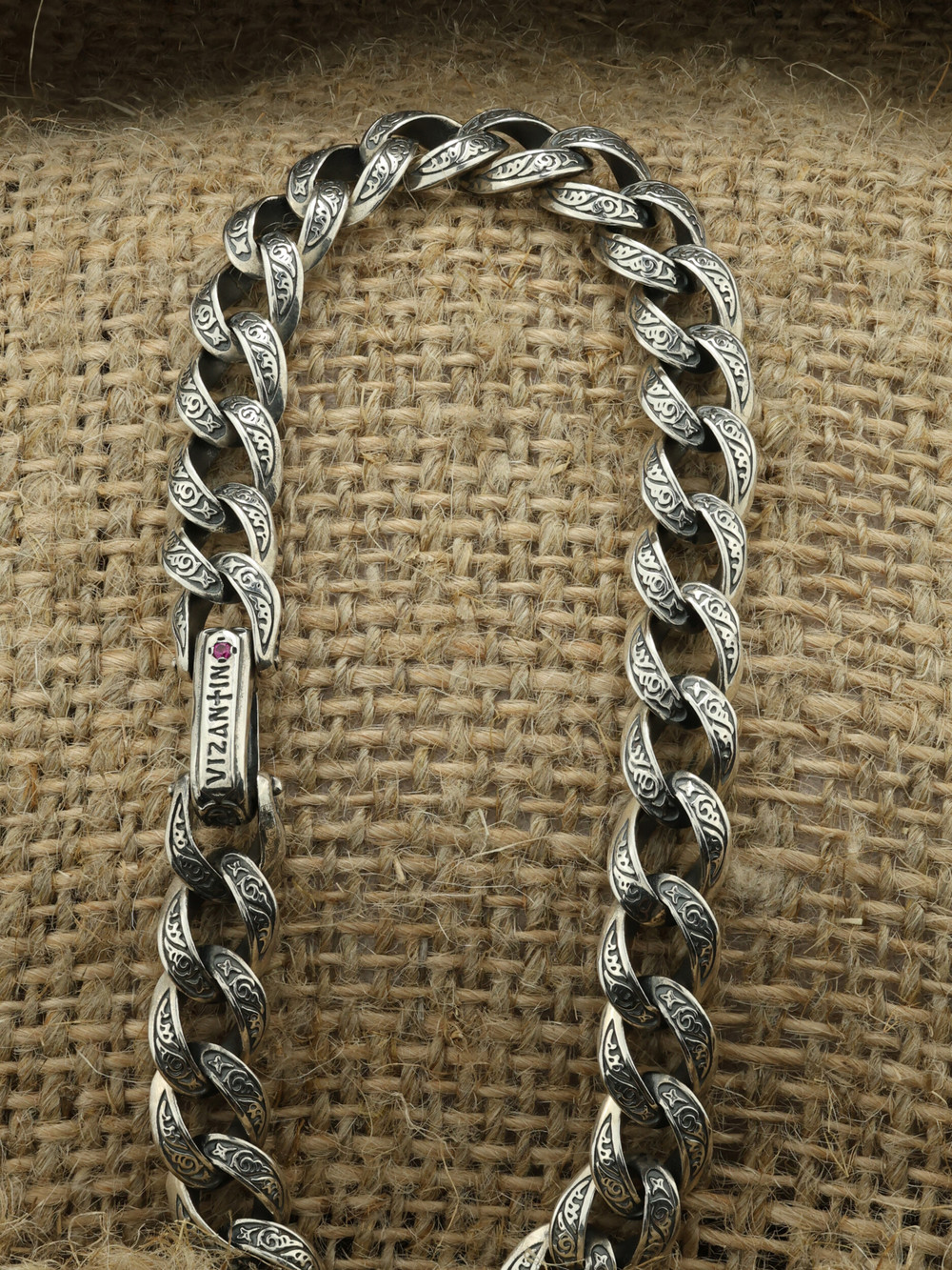 Браслет из серебра 925 пробы c рубином