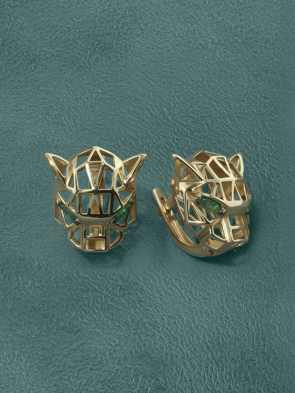 Серьги из красного золота 585 пробы c изумрудом