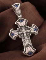 Крест из белого золота c эмалью и сапфиром