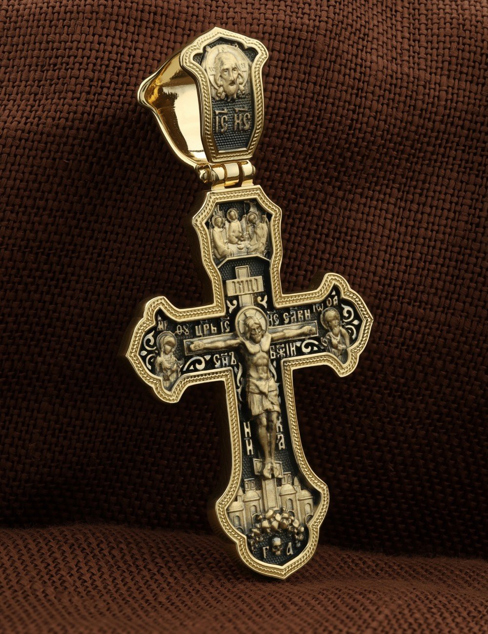 Крест из лимонного золота