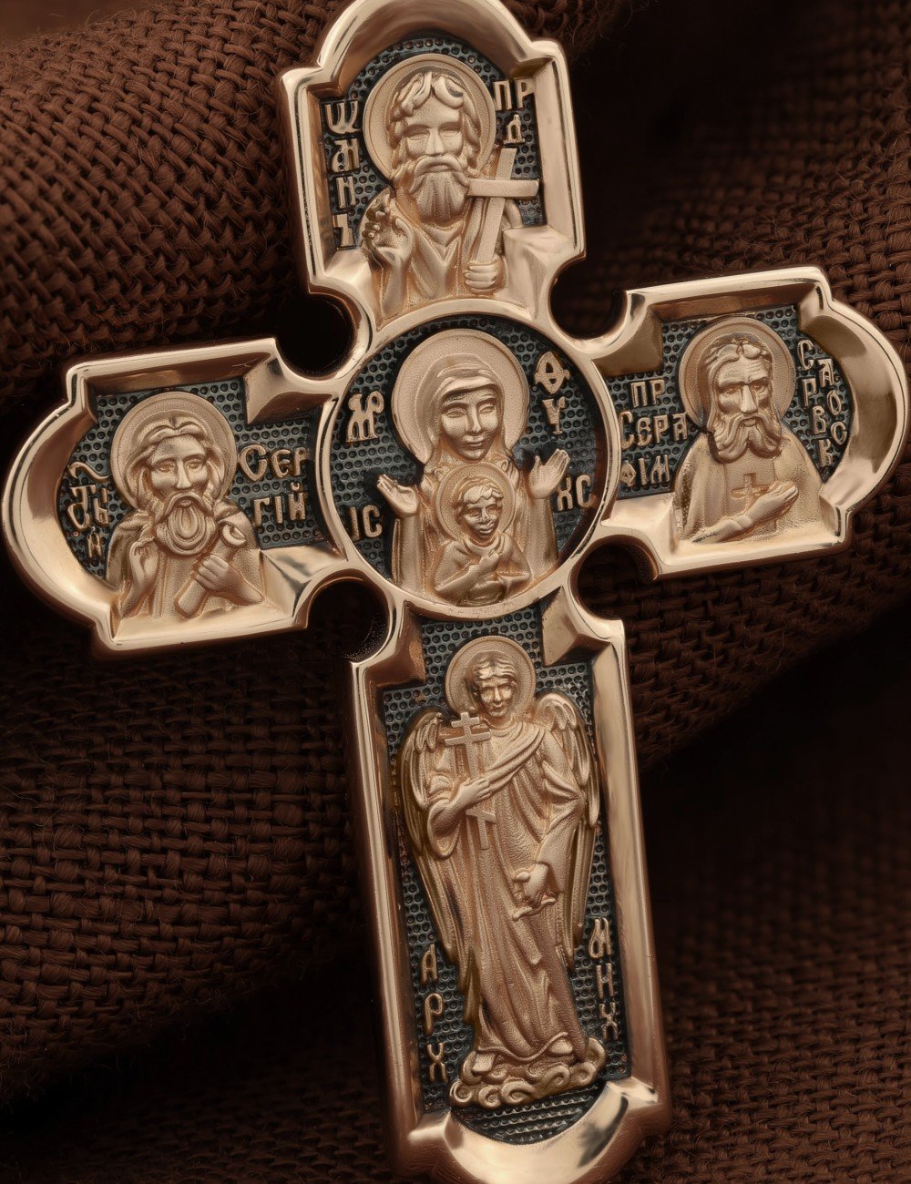 Крест из золота