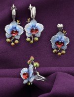 Серьги из белого золота 585 пробы c эмалью