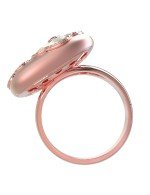 Кольцо из розового золота c бриллиантами и перламутром