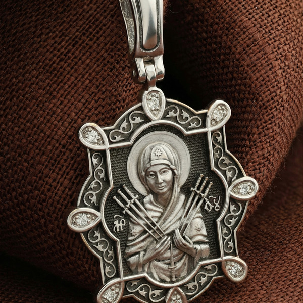 Нательная икона из белого золота 585 пробы c бриллиантами