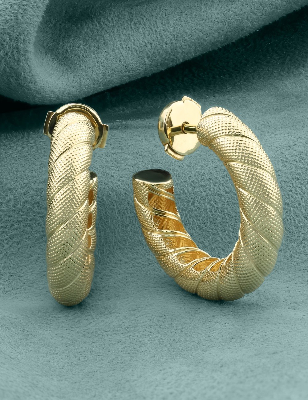 Серьги из лимонного золота