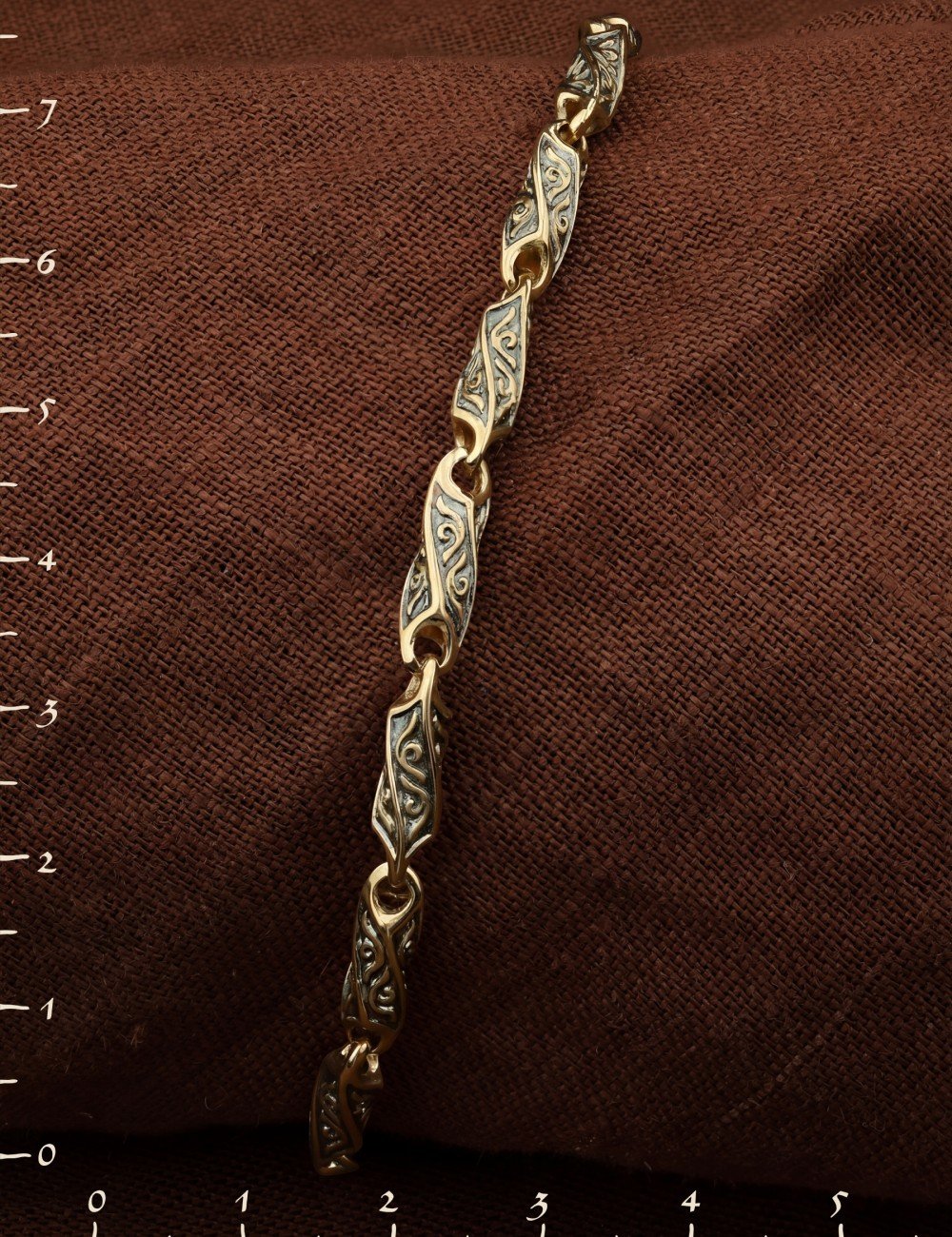 Браслет из лимонного золота