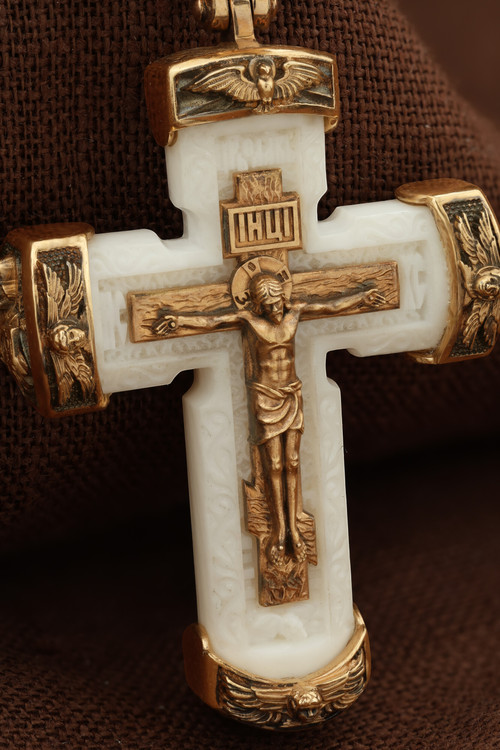 Крест из красного золота 585 пробы c бивнем мамонта